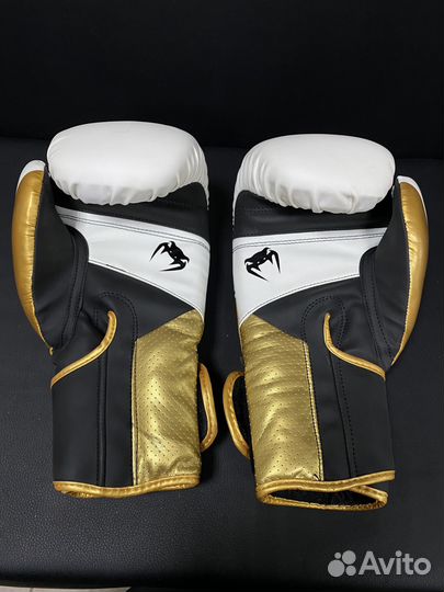 Venum боксерские перчатки