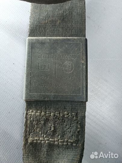 Ремень безопасности Volkswagen Passat B3