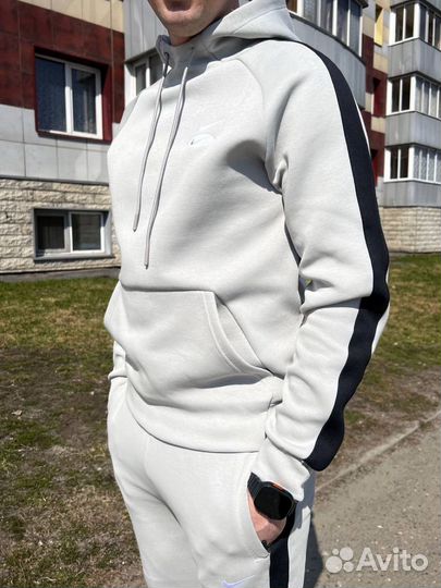 Костюм спортивный