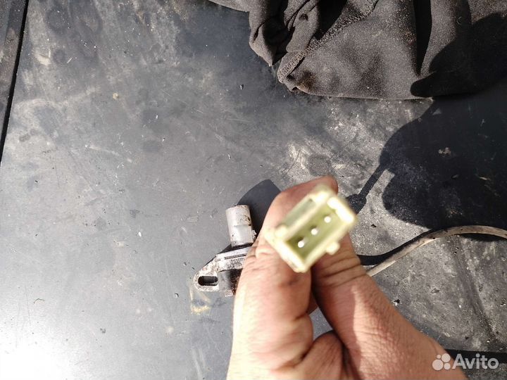 Датчик коленвала audi 100 c4 2,8