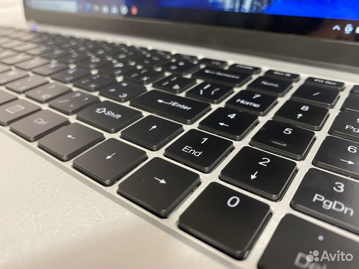 Шустрый ноутбук Intel Celeron/16gb/SSD