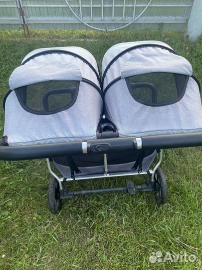 Коляска для двойни