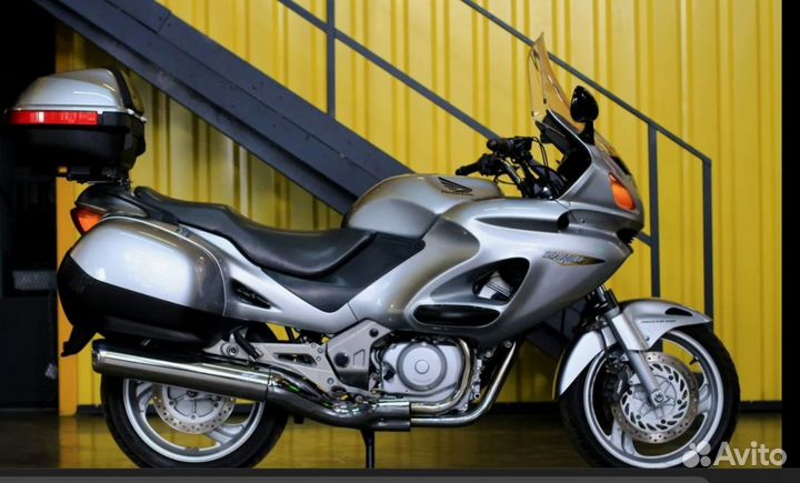 Honda NT650V Deauvile