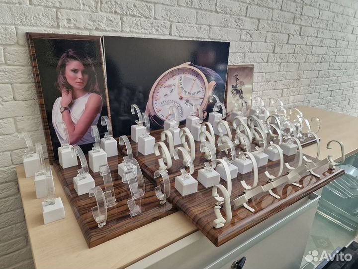 Для наручных часов подставка