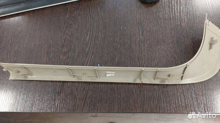 Обшивка двери багажника правая Bmw X5 E53 3.0D