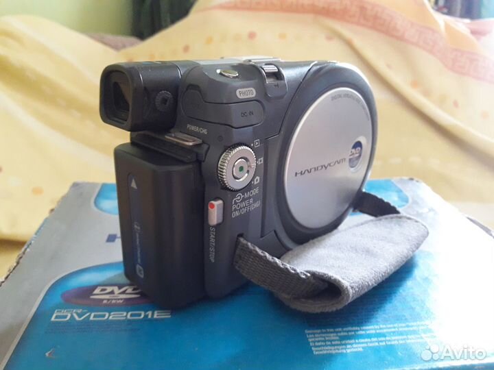 Видеокамера Sony DCR DVD201E