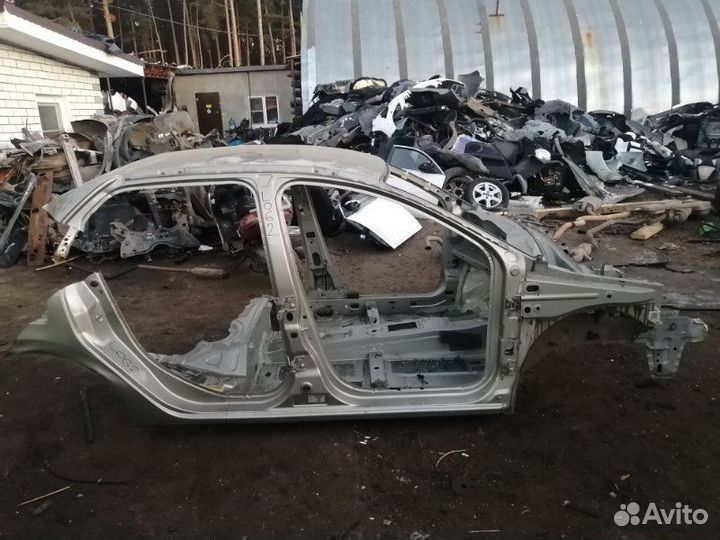 Кузов Renault Logan 2 K7MA812 2015