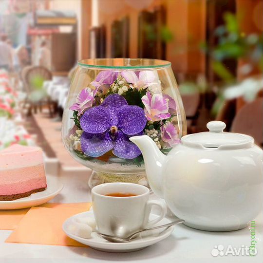 Розы в колбе, цветы в вакууме,подарок к выпускному