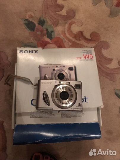 Компактный фотоаппарат