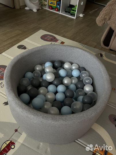 Сухой бассейн с шариками 70х33 см