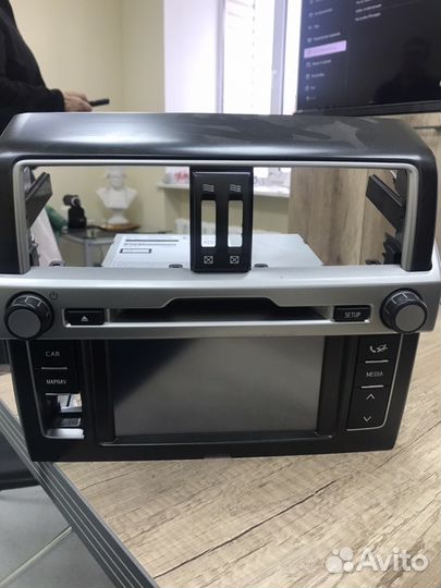 Головное устройство toyota land cruizer 2014г