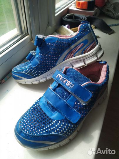 Кроссовки летние 33р