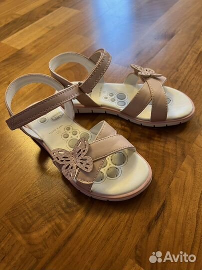 Босоножки на девочку 30 размер новые