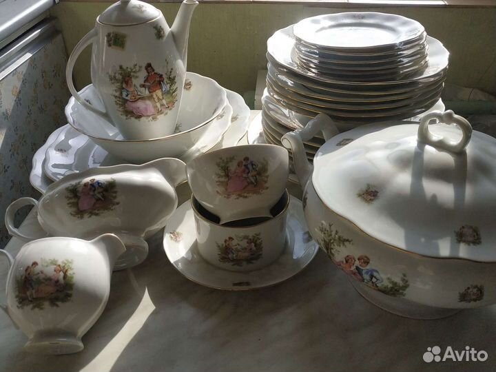 Столовый сервиз 