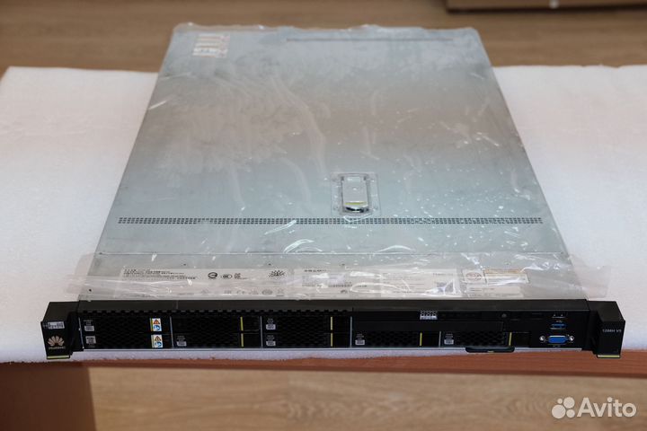 Сервер Huawei 1288H V5 8SFF Xeon Gold 6154 64GB