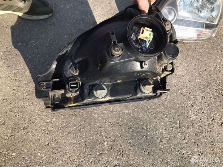 Фара на hyundai tucson
