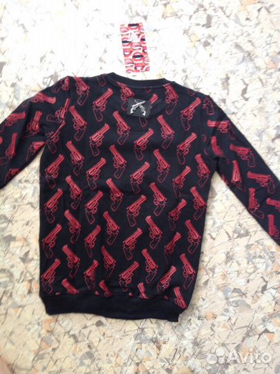 Фирменный свитшот новый