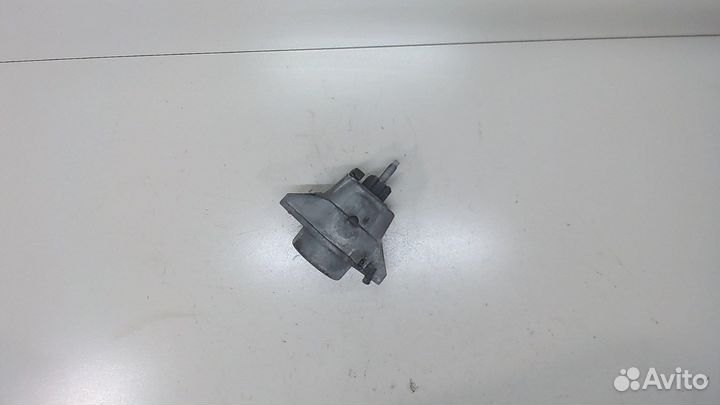 Подушка крепления двигателя Chevrolet Camaro, 2017