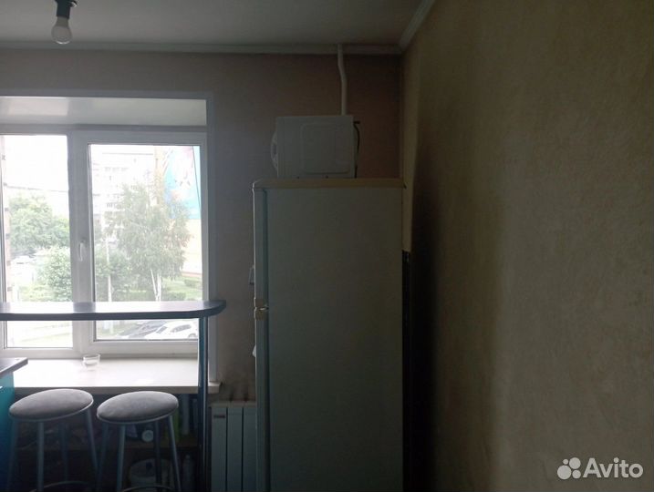 Кухонный гарнитур, хололильник б/у