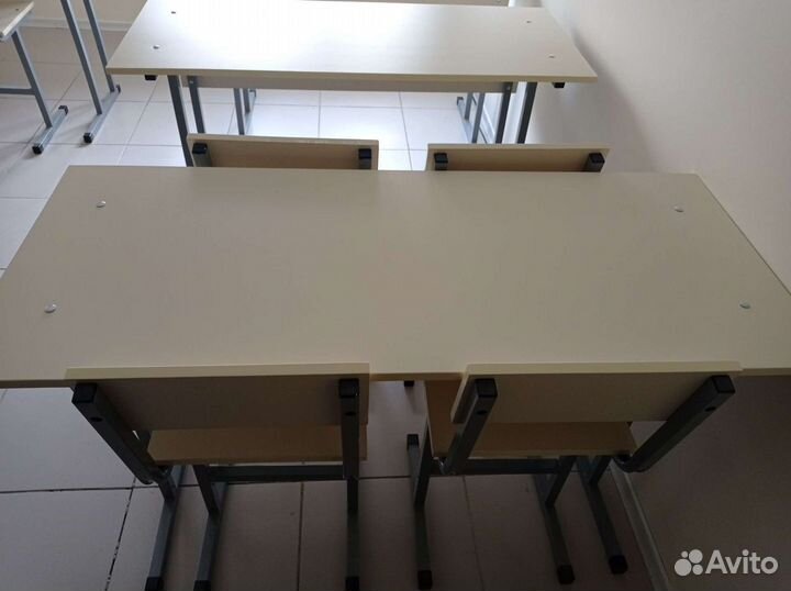 Школьная парта