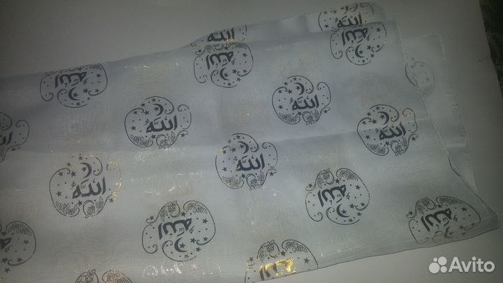 Женский шарфик с мусульманской символикой