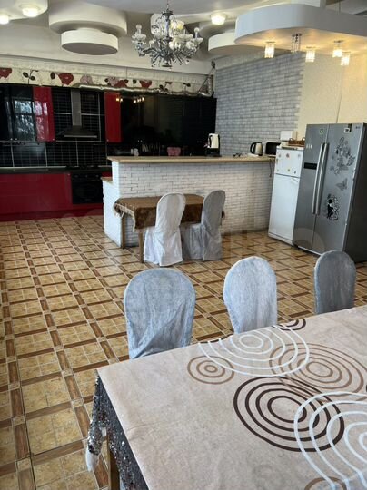 Гостиница, 900 м²