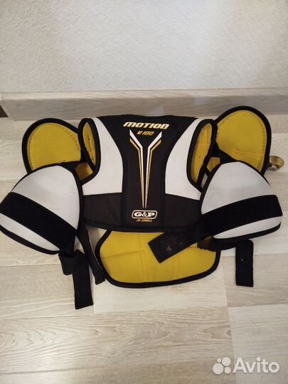 Нагрудник хоккейный motion