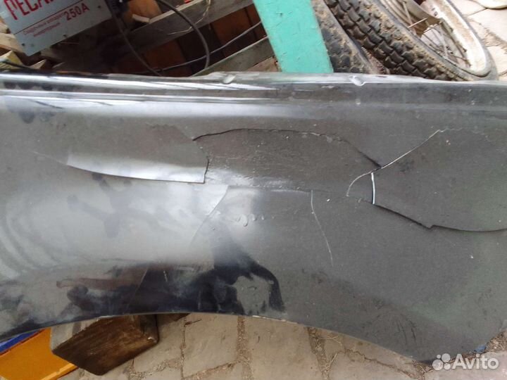 Продам крыло передние правое на рэндж Ровер спорт