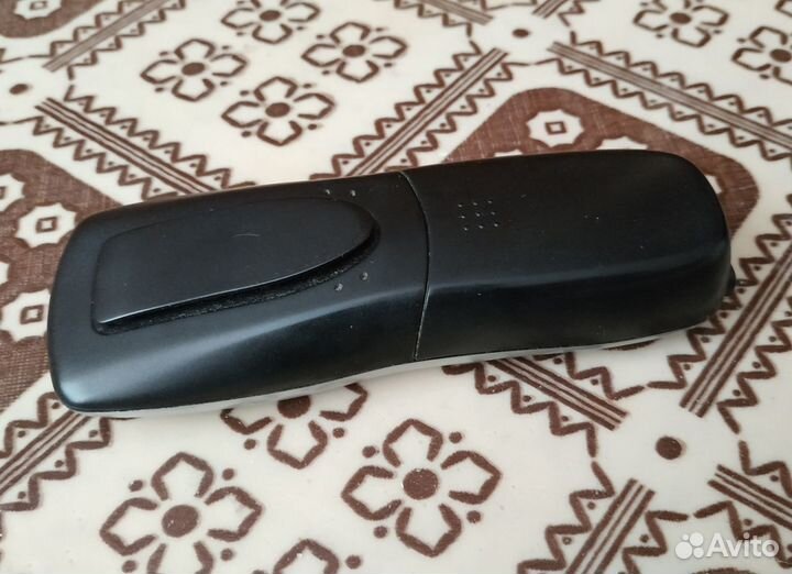 Телефон Binatone