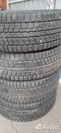 Dunlop SP Winter Ice 01 215/65 R16 102T