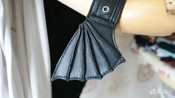 Готические браслеты