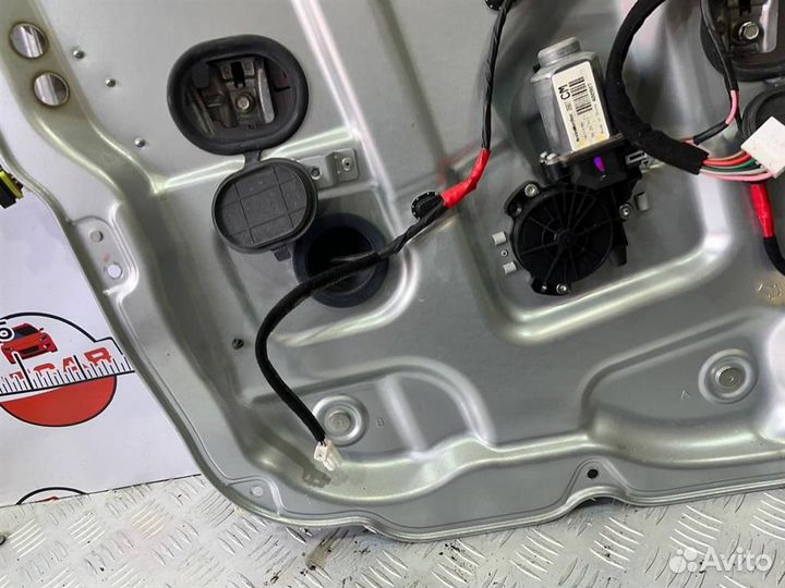 Стеклоподъемник передний левый Hyundai Santa Fe CM