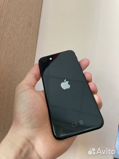 iPhone SE (2020), 64 ГБ