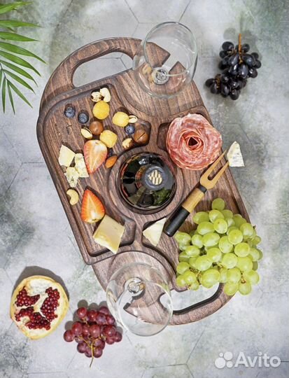 Столик винный