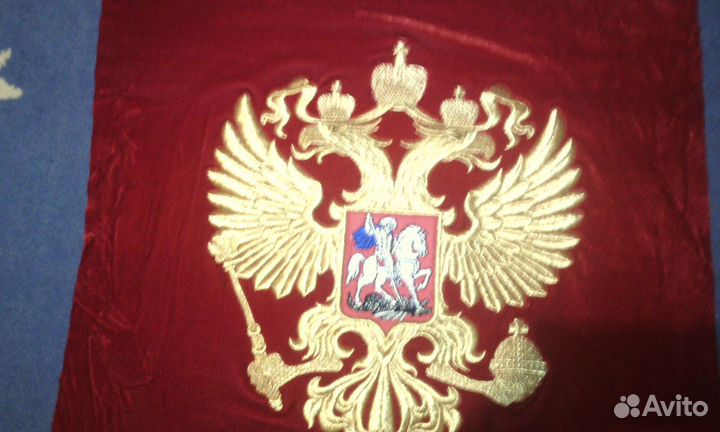 Герб России вышитый на красном бархате
