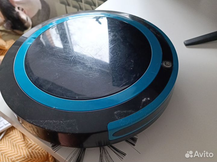 Робот пылесос