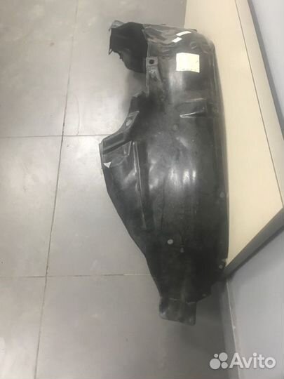 Подкрылок передний правый Nissan Cefiro A32 VQ20DE