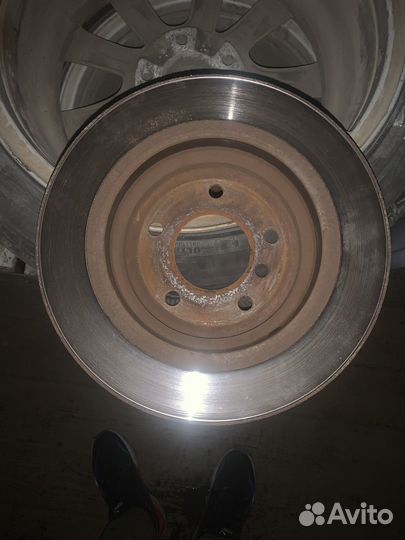 Тормозной диск задний бмв е39