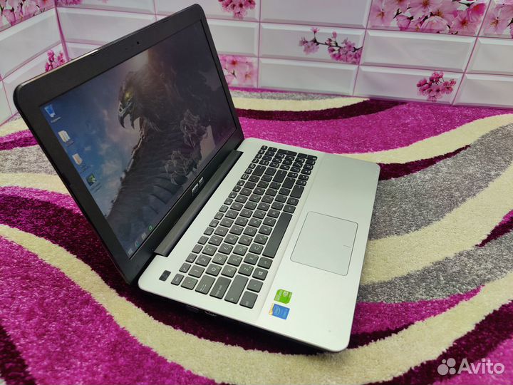 Ноутбук asus Intel Core i3/Nvidia GeForce 920M