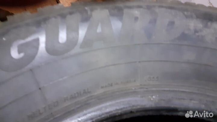 Yokohama Ice Guard IG55 215/65 R16