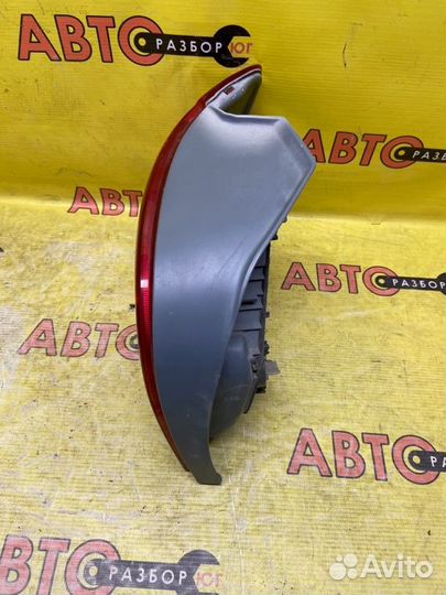 Стоп-сигнал задний левый Toyota Vitz SCP10 1SZ-FE