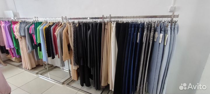 Продам готовый бизнес шоурум женской одежды