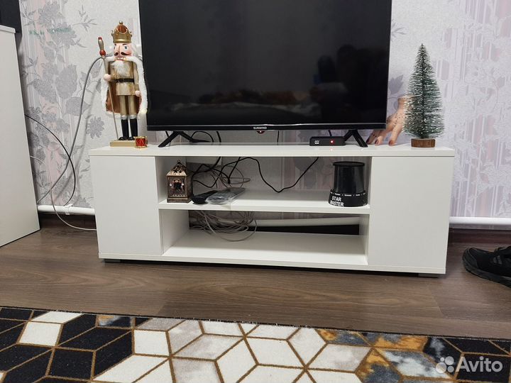Тумба под телевизор