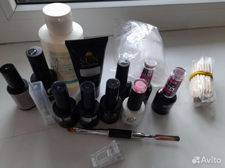 Лампа и машинка для маникюра