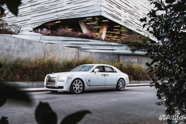 Ковные диски GT Forged R22 на Rolls-Royce Cullinan