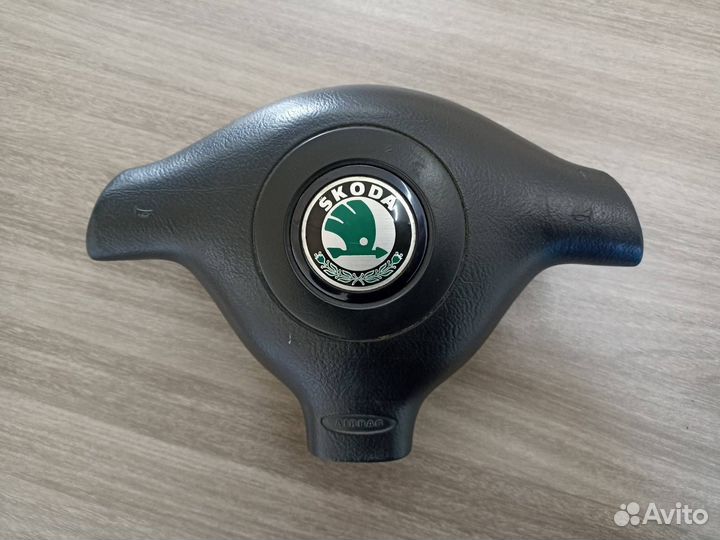 Подушка безопасности (Airbag) Skoda Octavia 1U 1.6