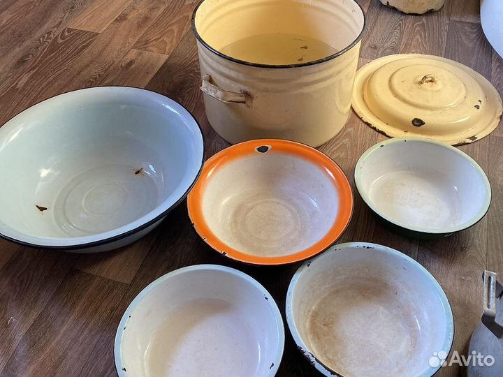 Эмалированный тазы,кастрюли
