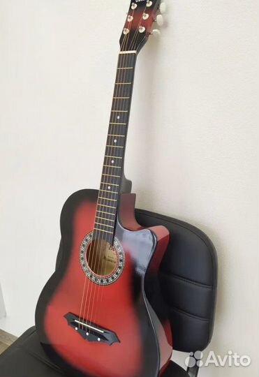 Акустическая гитара
