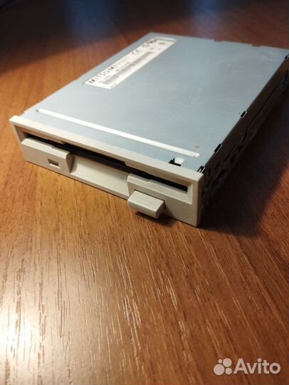 Floppy дисковод