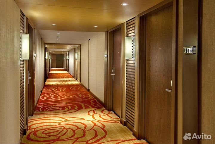 Гостиничные двери